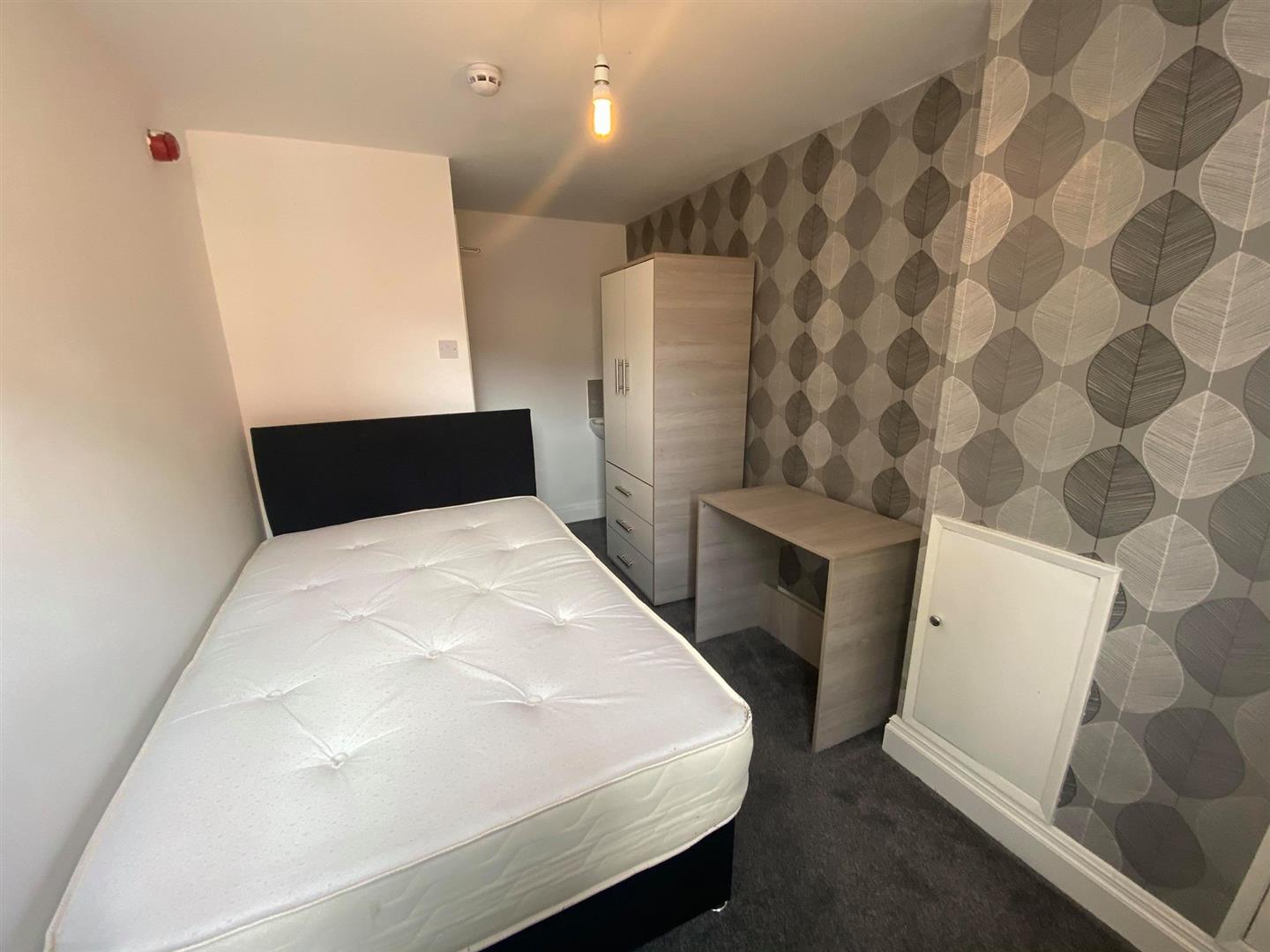 Room Dallas Street in Preston