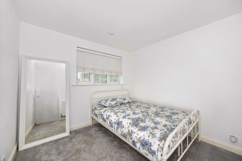 Room Barnfield Gardens in Brighton