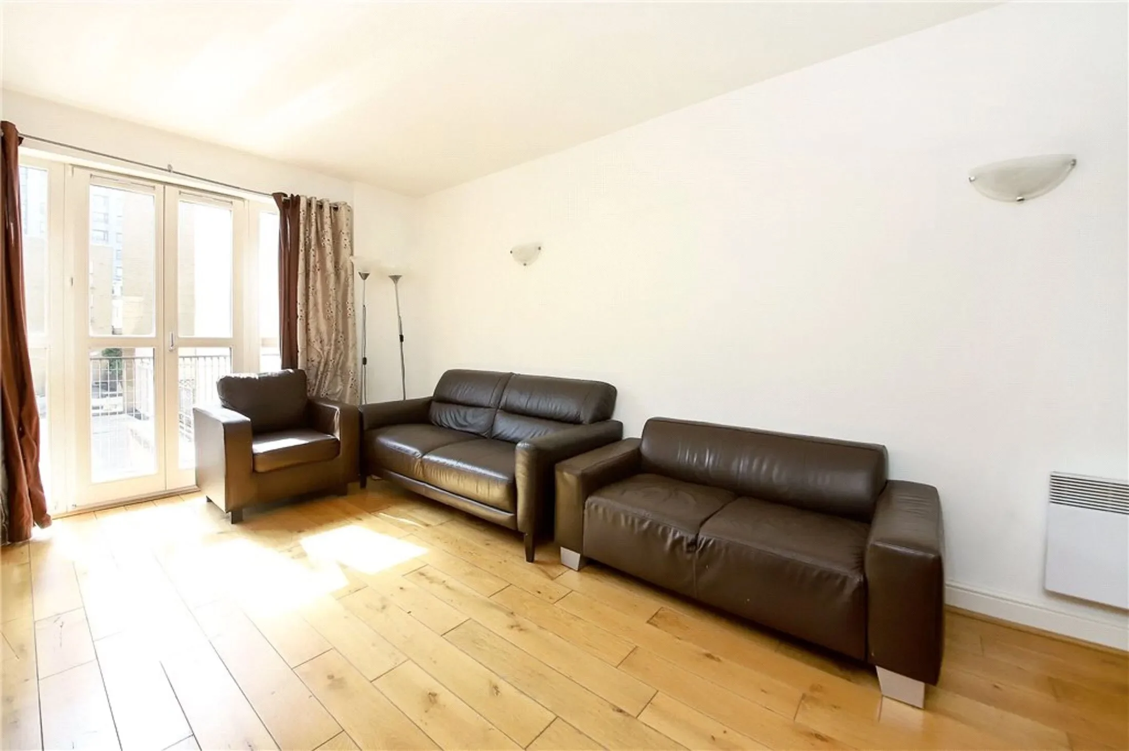 Flat Coke Street in Greater London