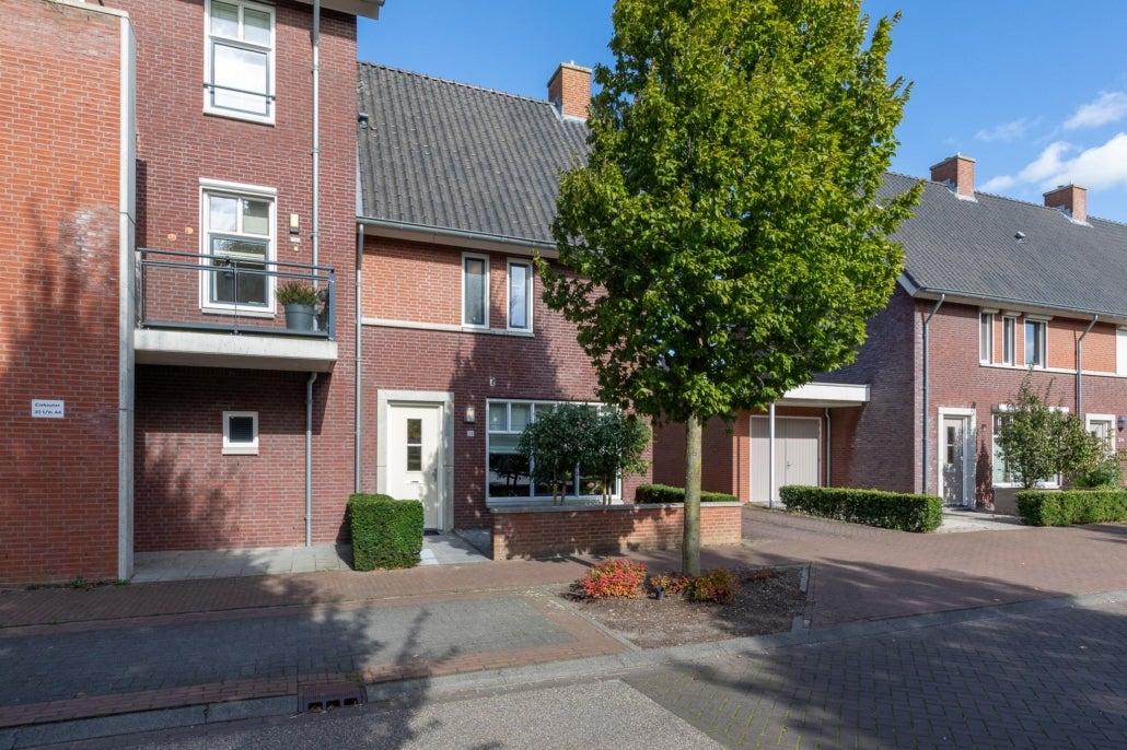 Huis Elshouter 28 in Waalre