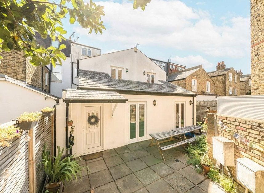 House Cargill Road in Greater London