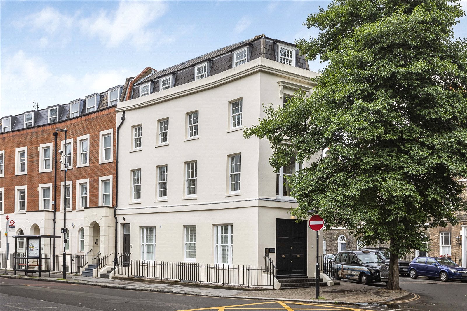 Flat Sekforde Street in Greater London