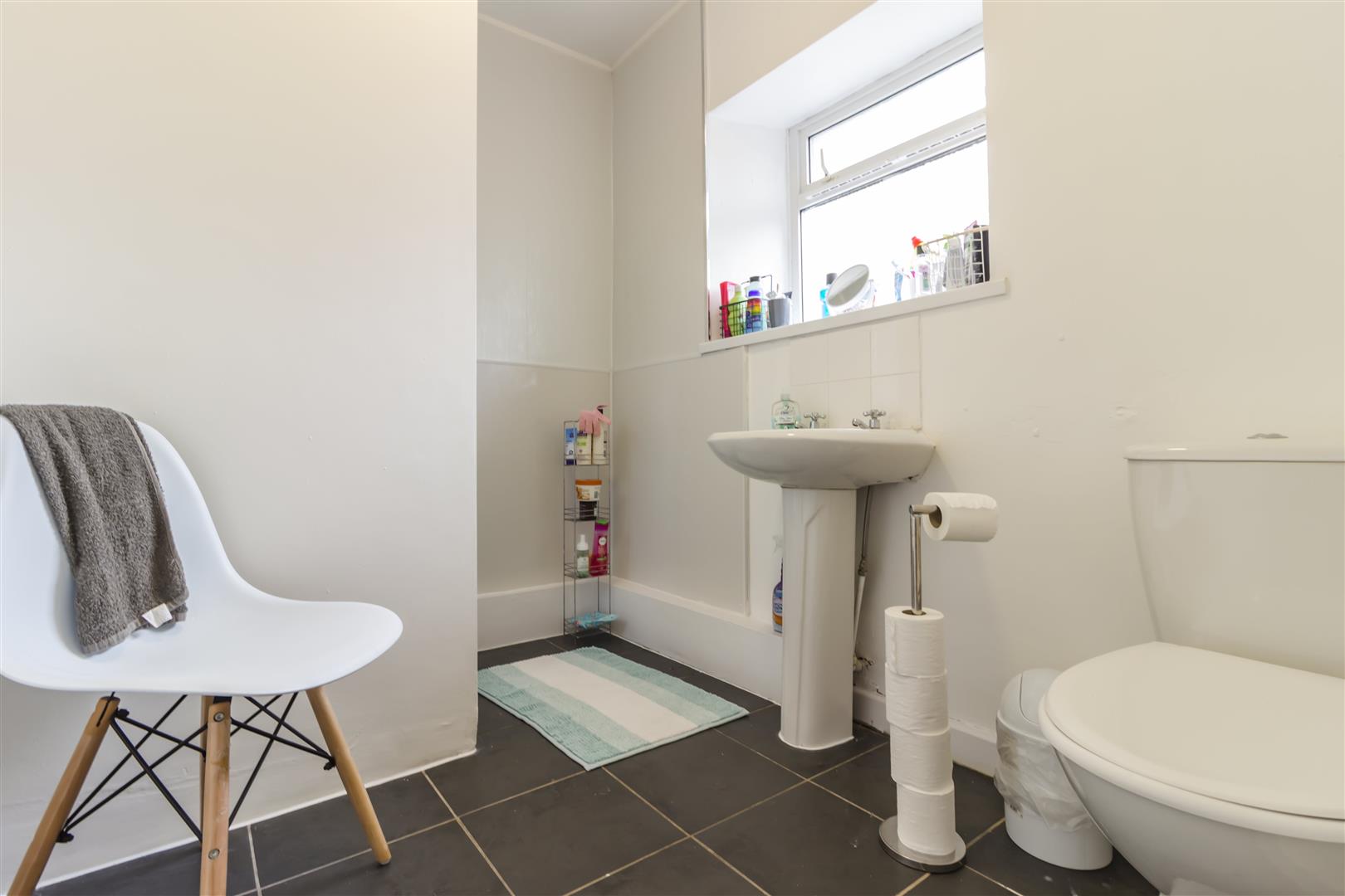 House A4058 in Pontypridd