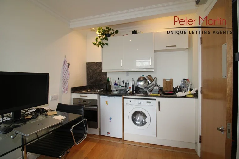 Flat Portsdown Mews in Greater London