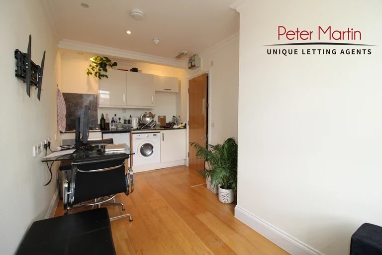 Flat Portsdown Mews in Greater London