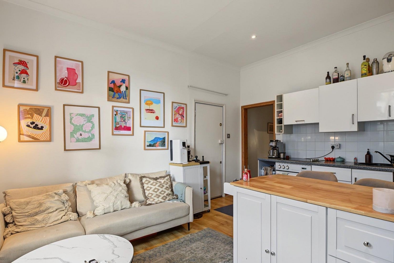 Flat Mildmay Road in Greater London