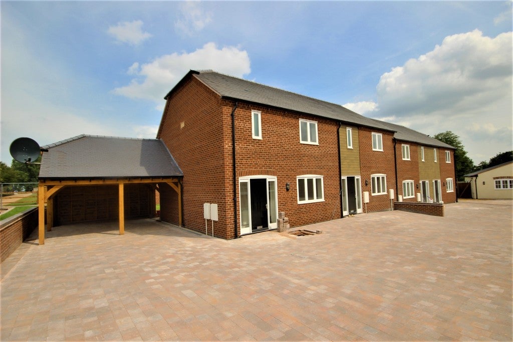 House Hamstall Close in Lichfield