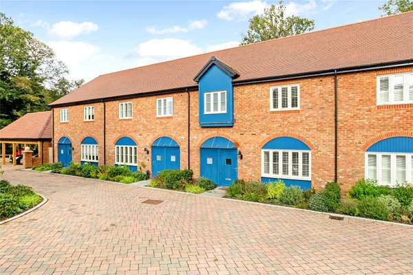 House Cannon Mews in Winkfield