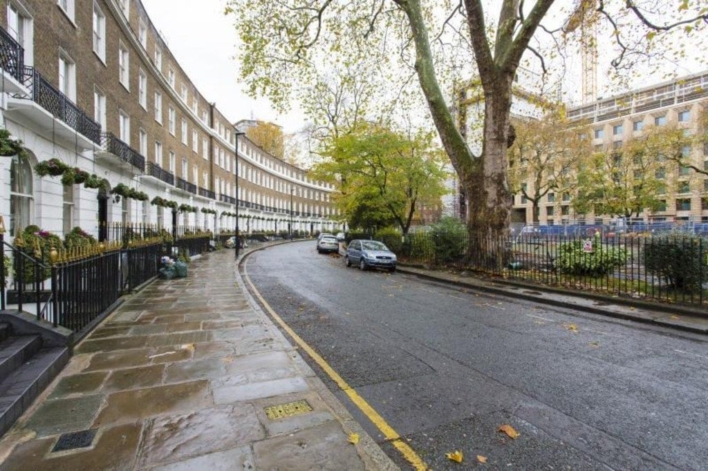 Flat Cartwright Gardens in Greater London