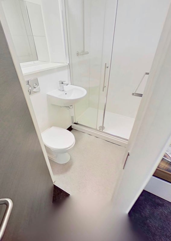 Room Llantwit Road in Pontypridd