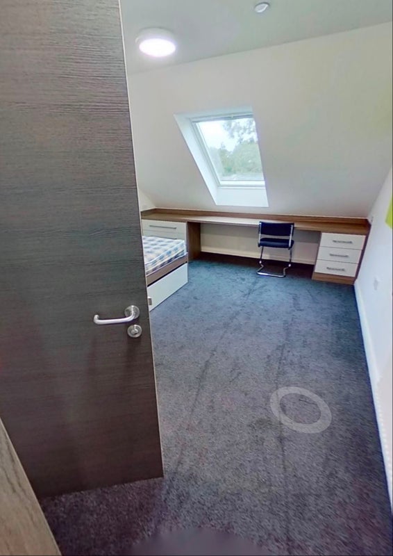 Room Llantwit Road in Pontypridd