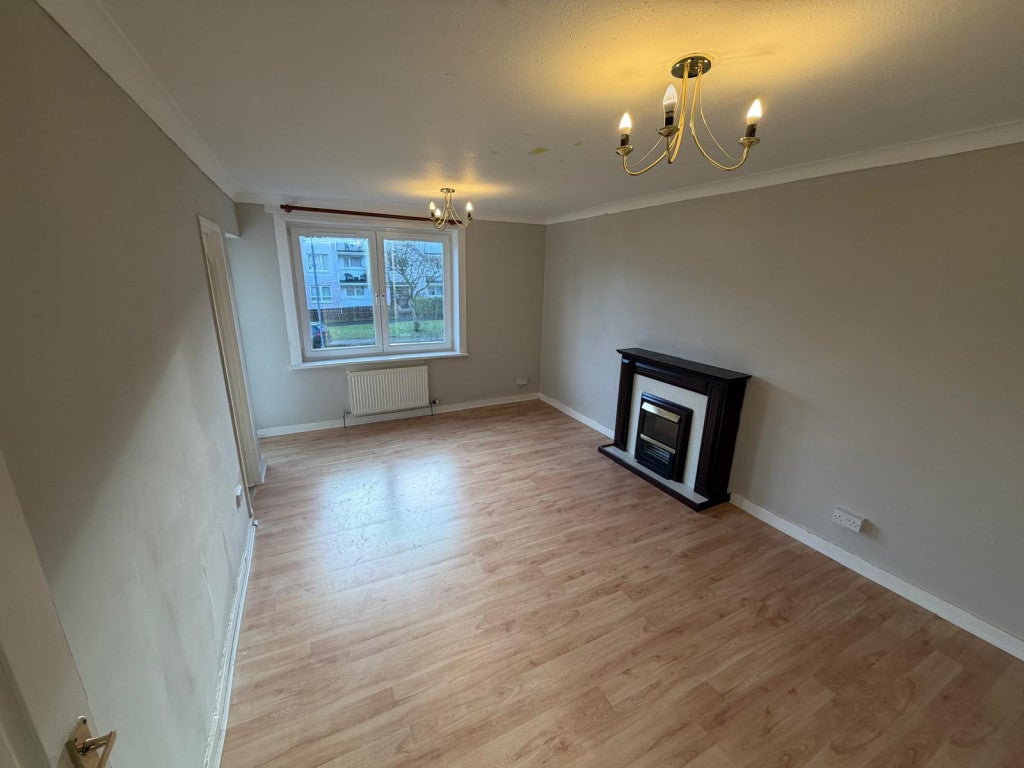 Flat Myrtle Place in Glasgow