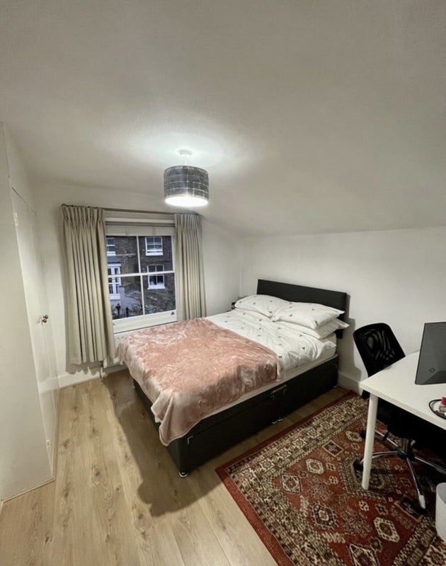 Room Lavenham Court in Greater London