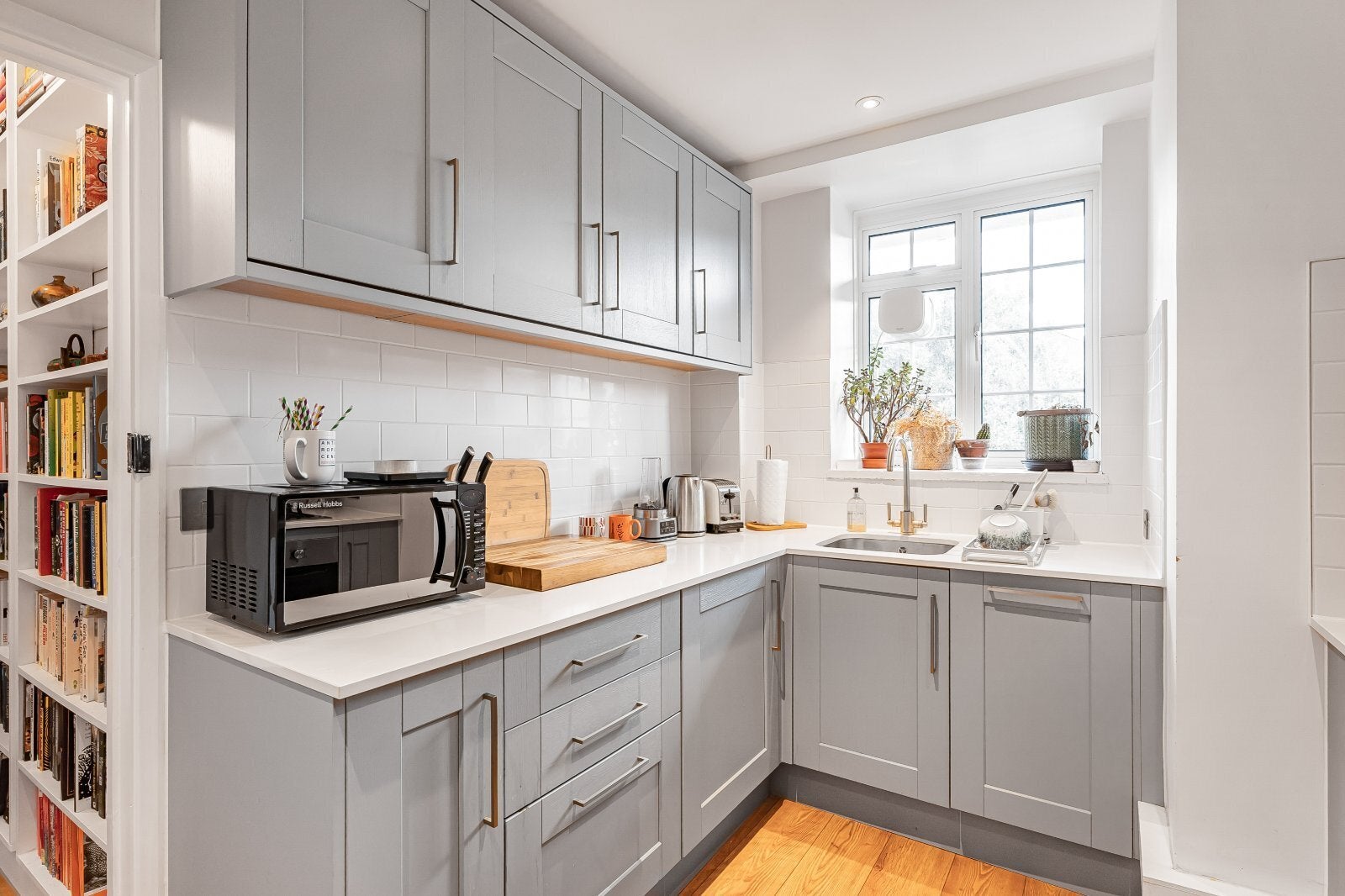 Flat Wenlock Road in Greater London