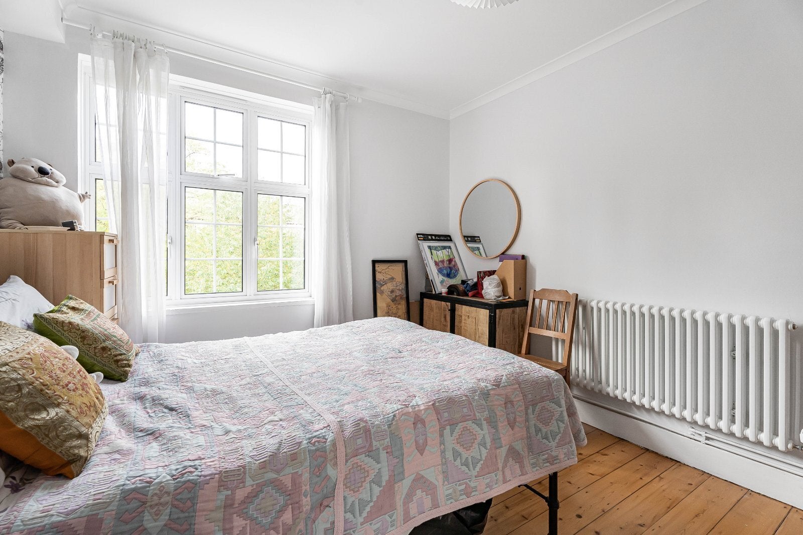 Flat Wenlock Road in Greater London