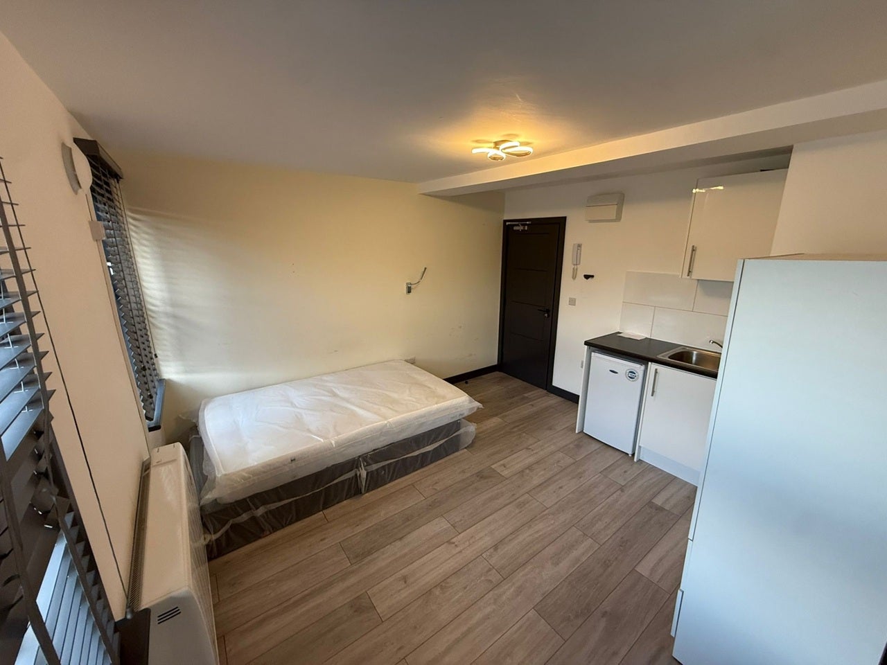 Room Edgar Road in Greater London