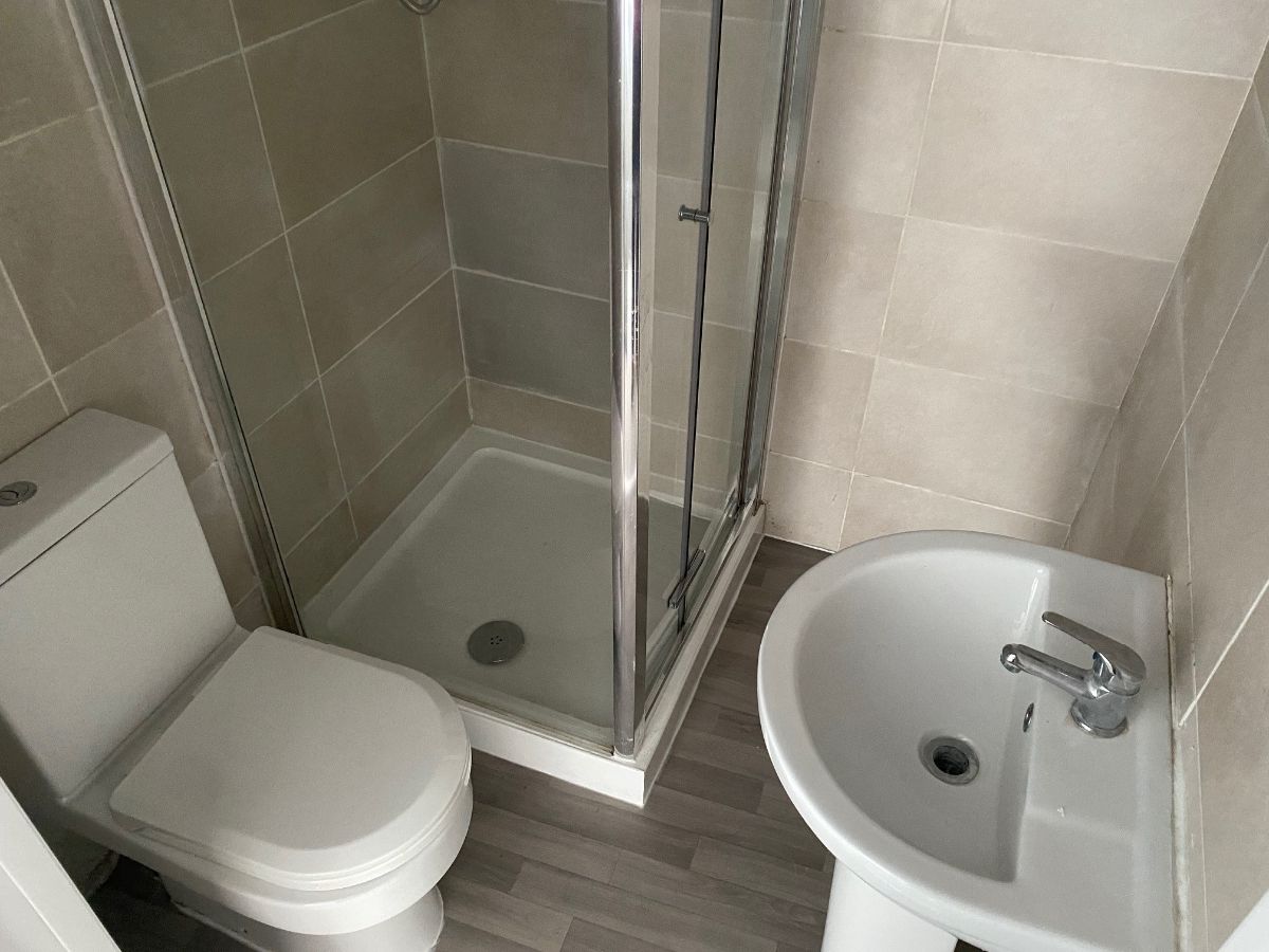 Flat Pinfold Street in Darlaston