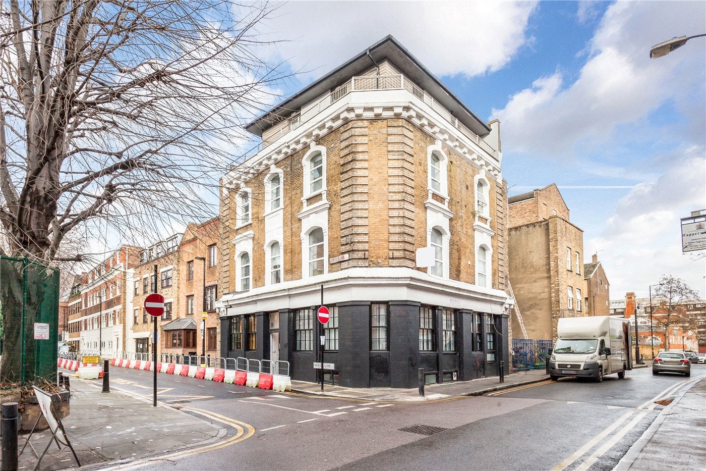 Flat Wood Close in Greater London
