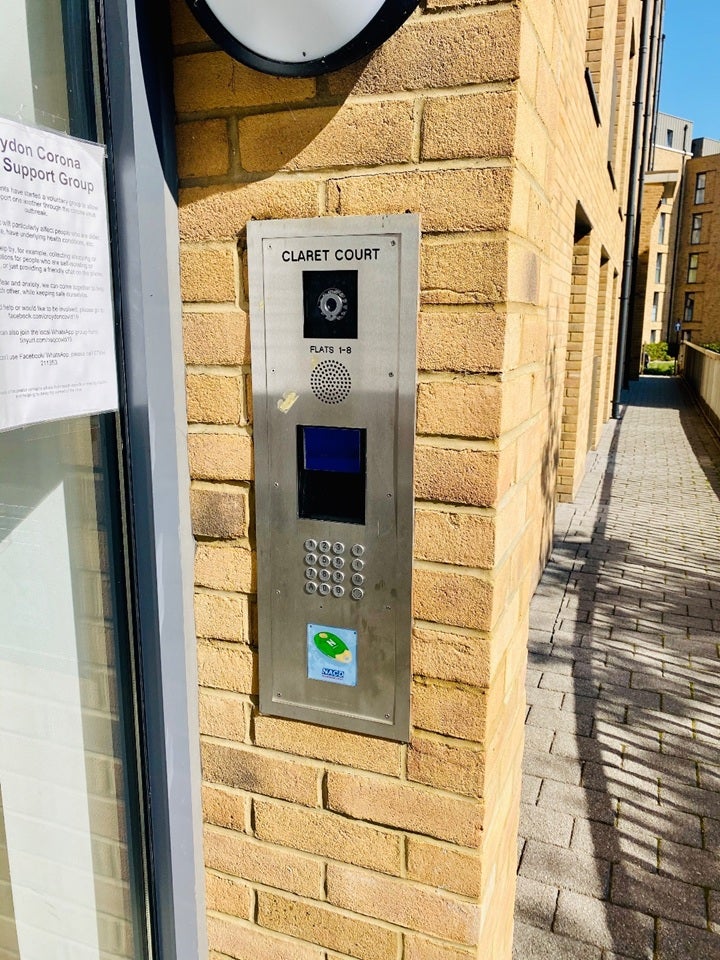 Flat Connersville Way in Greater London