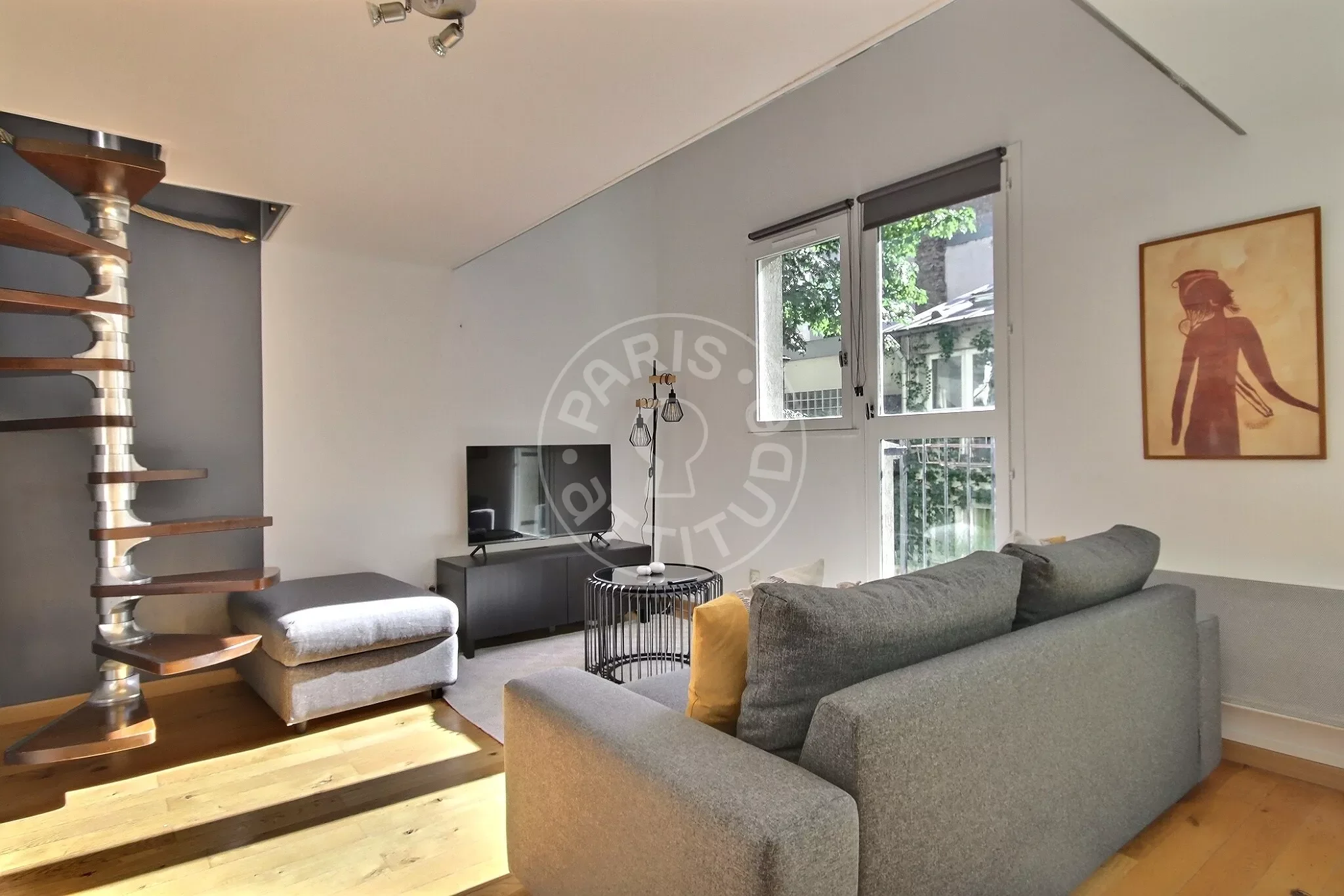 Flat Rue de Reims in Paris