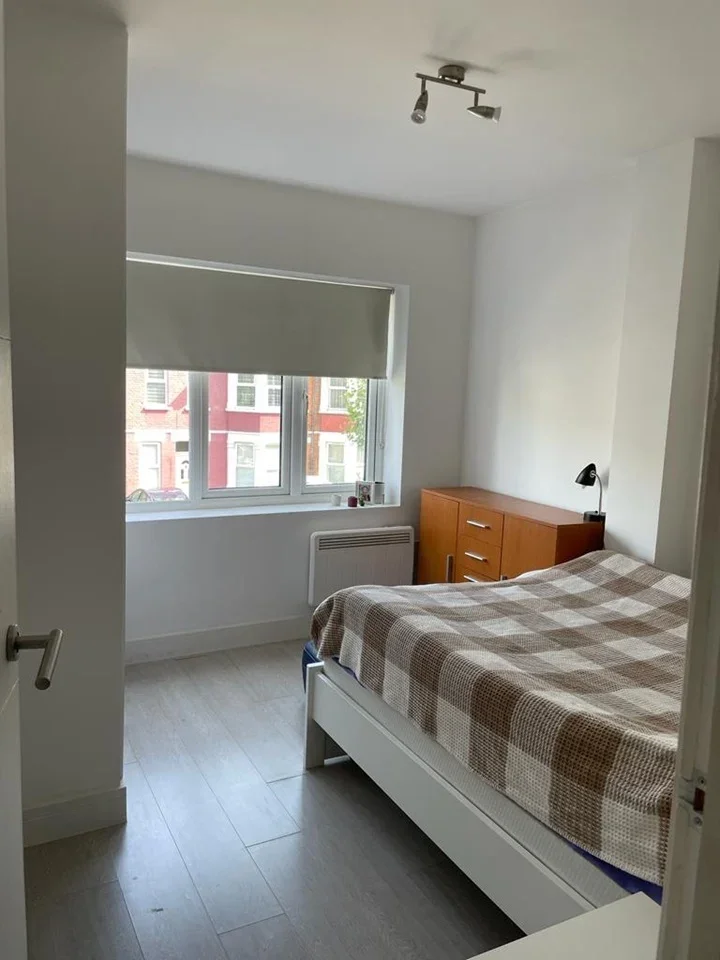 Flat Audley Road in Greater London