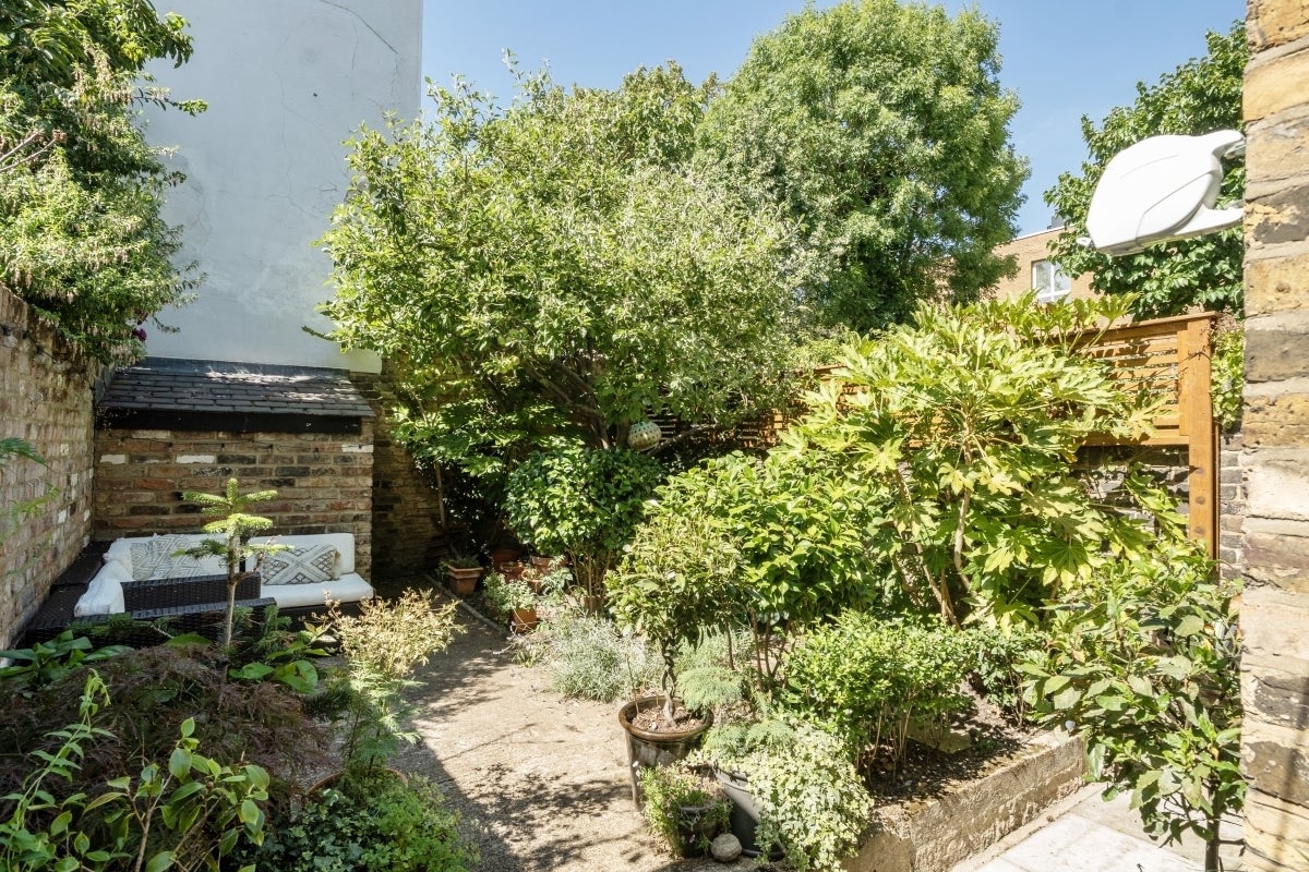 House St John's Wood Terrace in City of Westminster