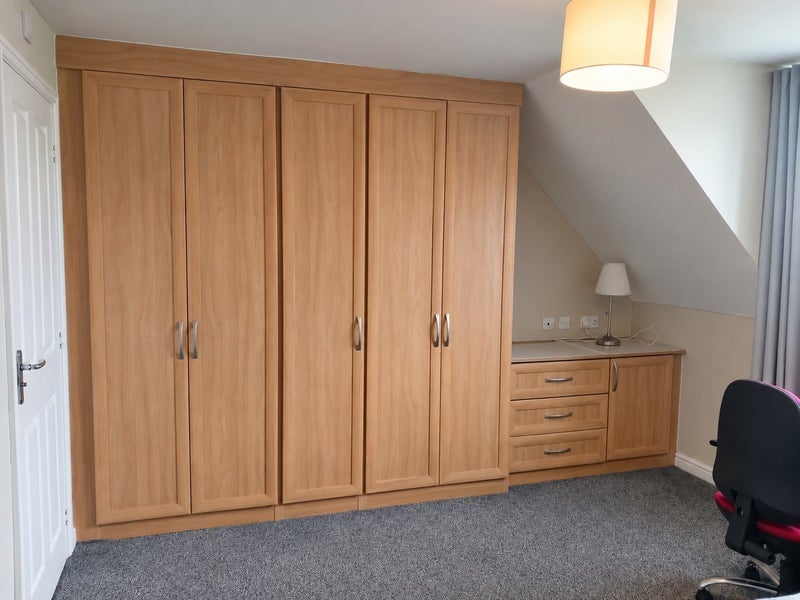 Room Lawnhurst Avenue in Manchester