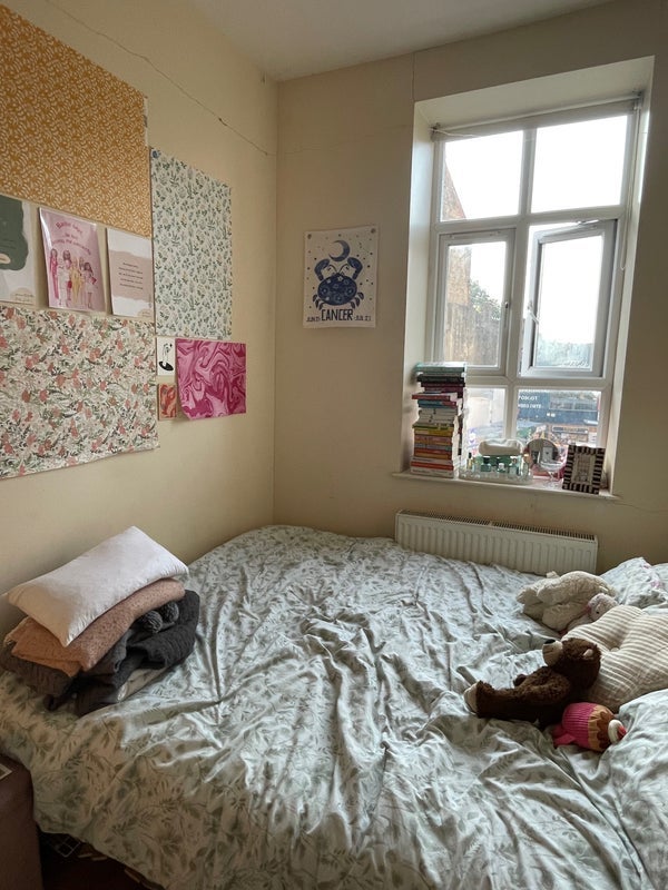 Room Ormeley Road in Greater London