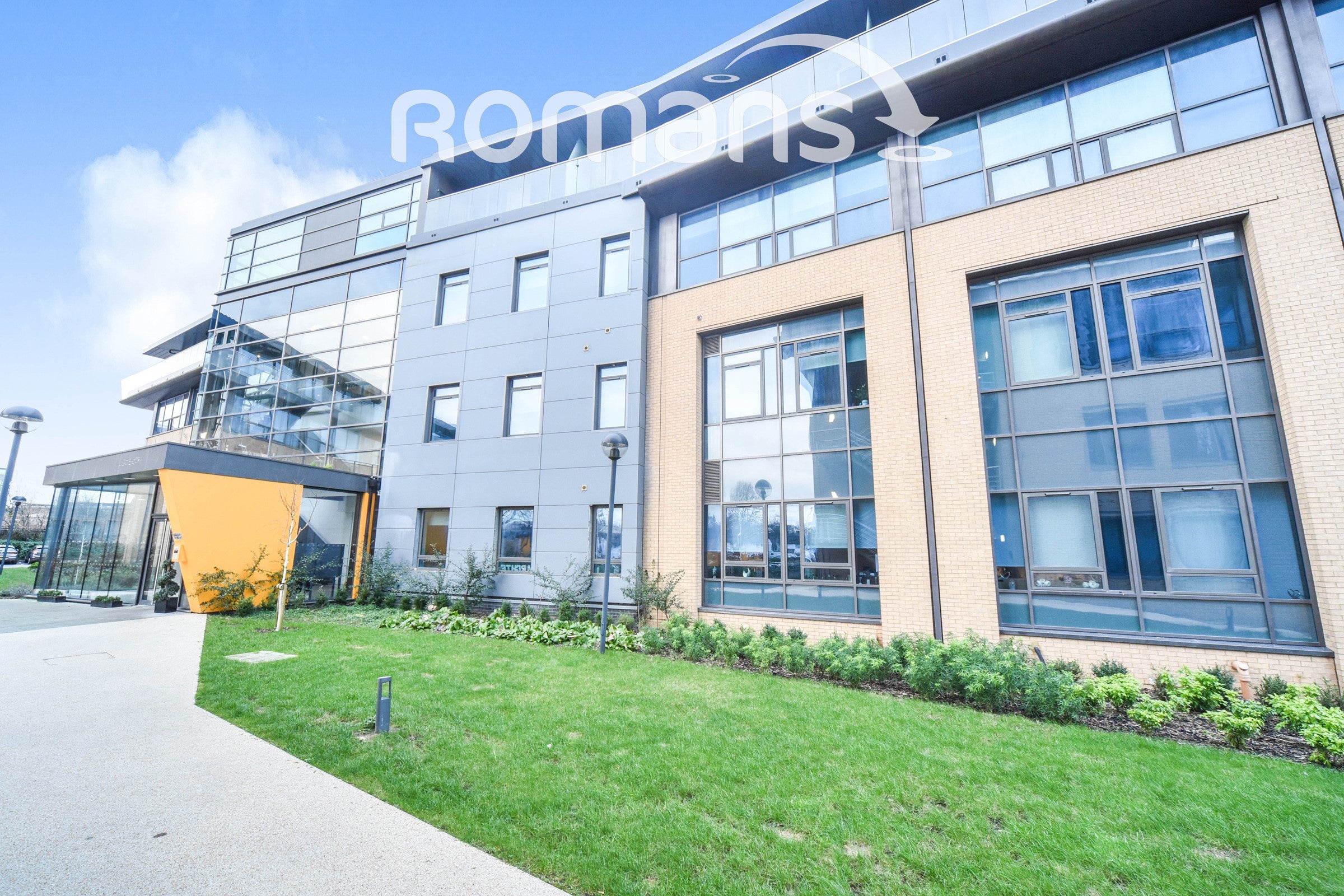 Flat Wokingham Road in Bracknell