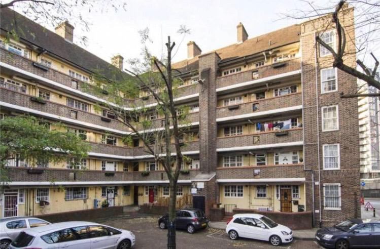 Room Bromley High Street in Greater London