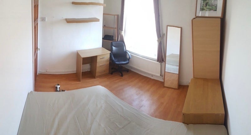 Room Bromley High Street in Greater London