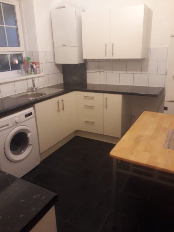 Room Bromley High Street in Greater London