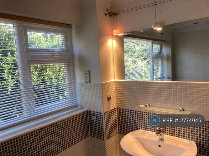 Flat Lavant Road in Chichester