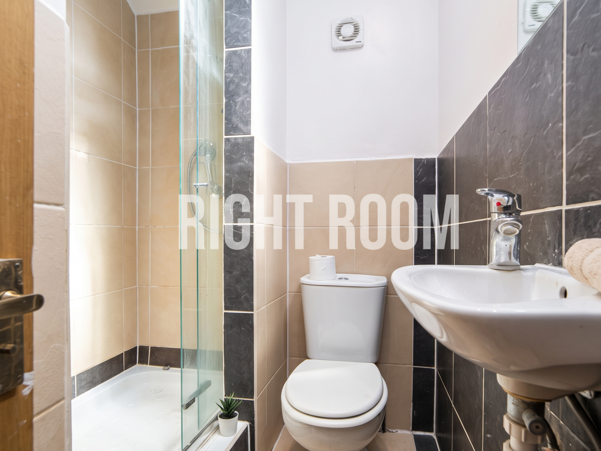 Room Alloa Road in Greater London