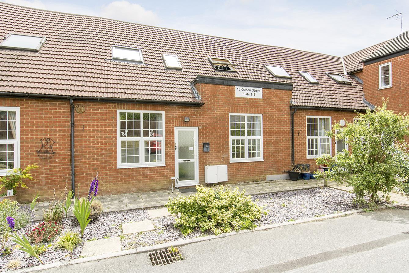Flat Queen Street in Desborough