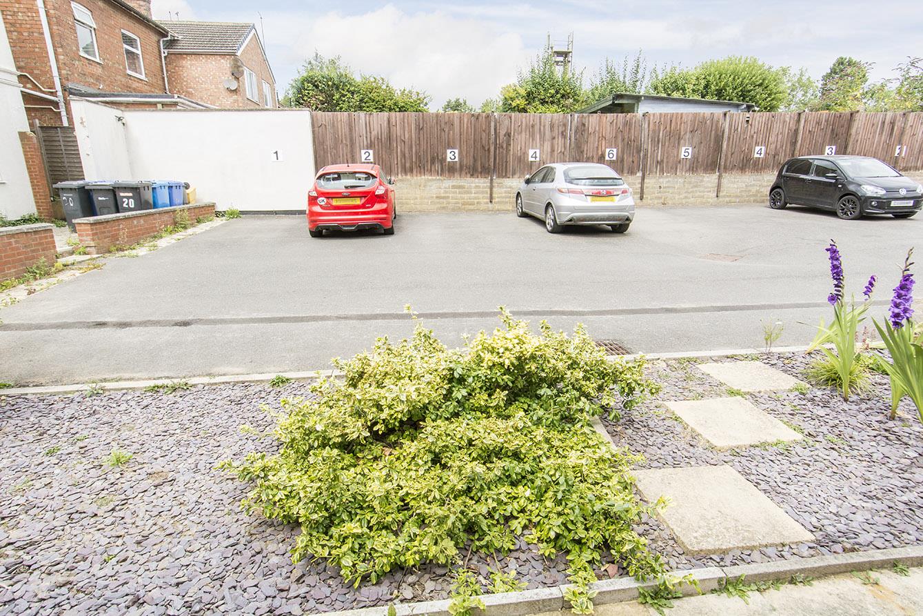Flat Queen Street in Desborough