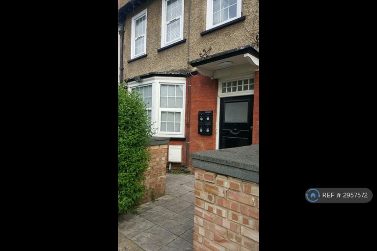 Flat Stanford Road in Greater London