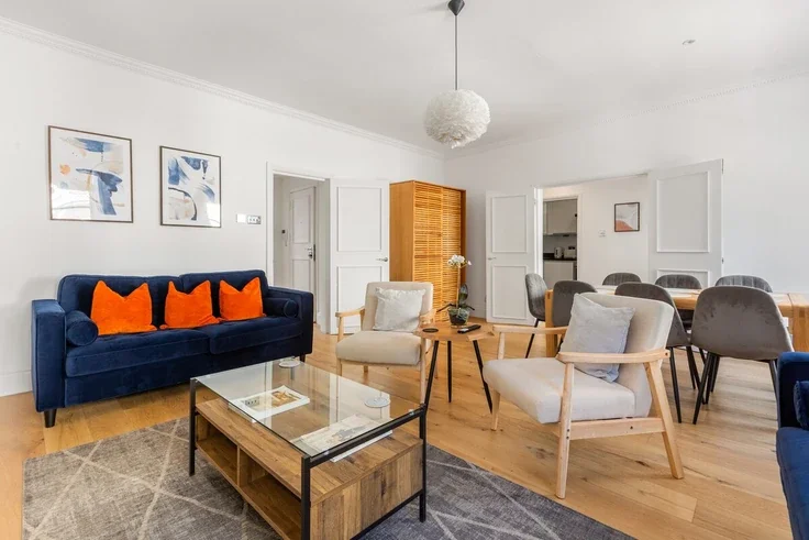 Flat Westbourne Crescent in City of Westminster