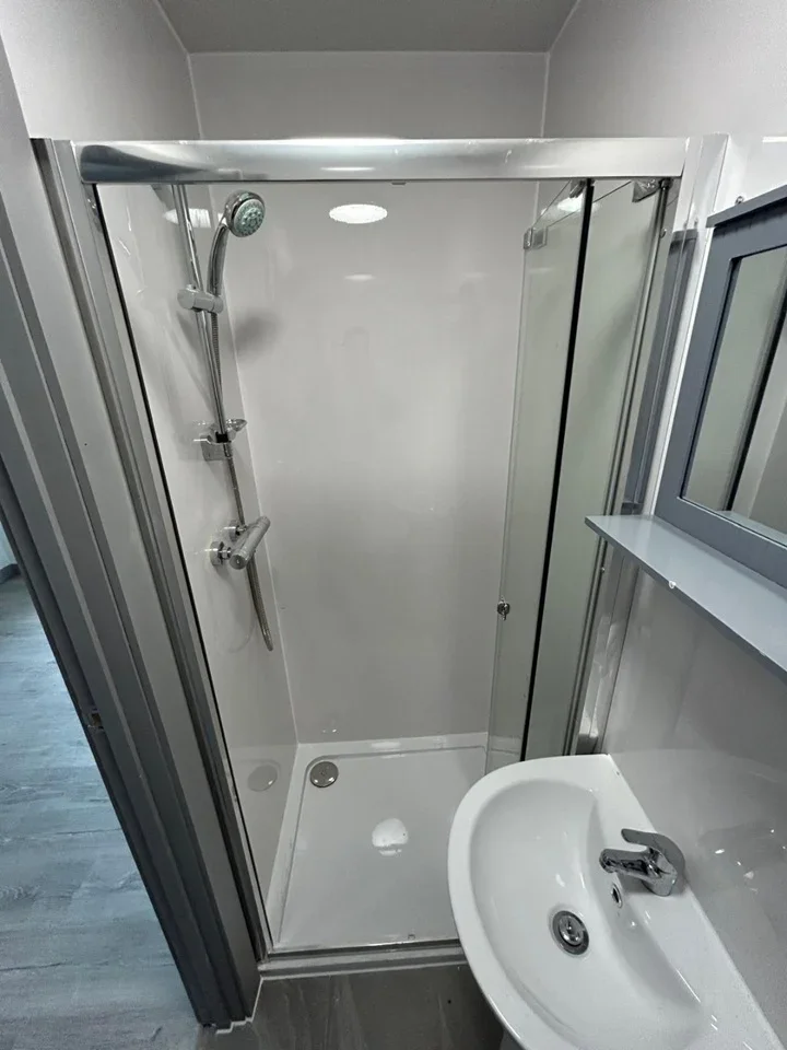 Room Weald Lane in Greater London