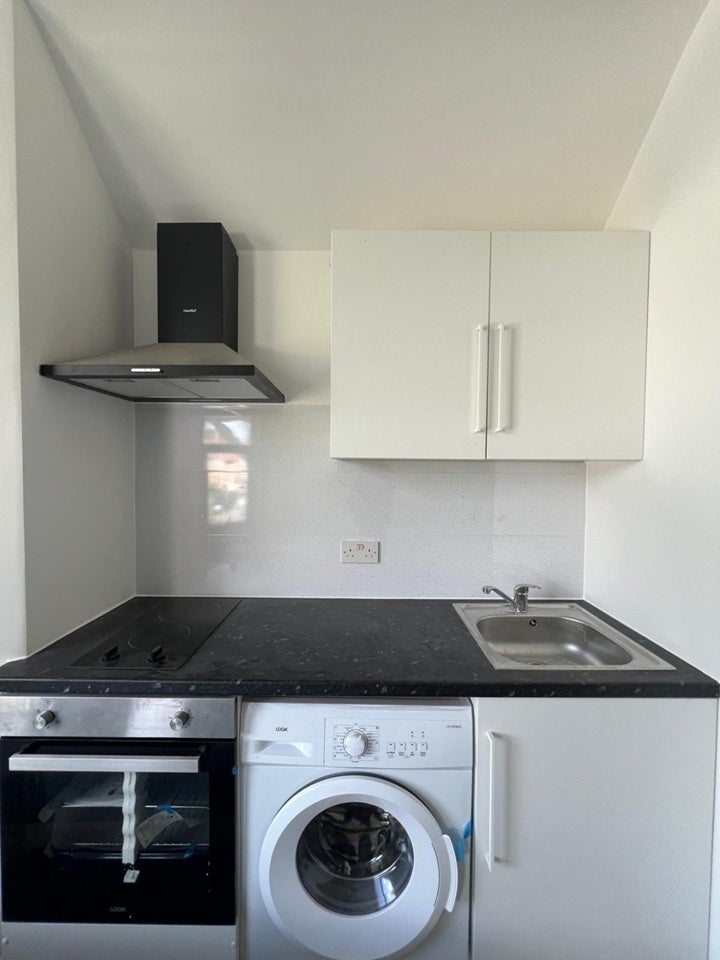 Flat Weald Lane in Greater London