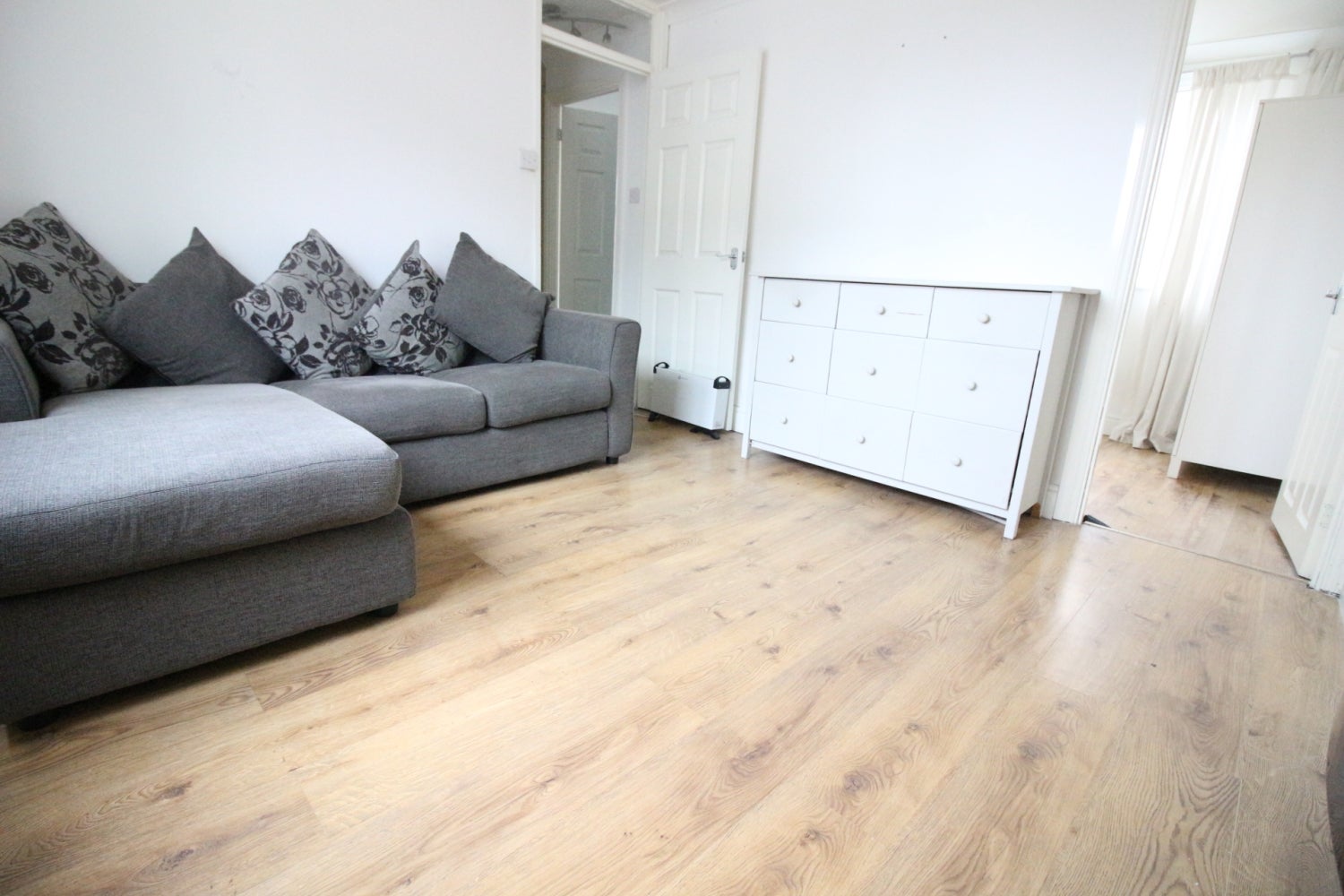 Flat Wellwood in Cardiff