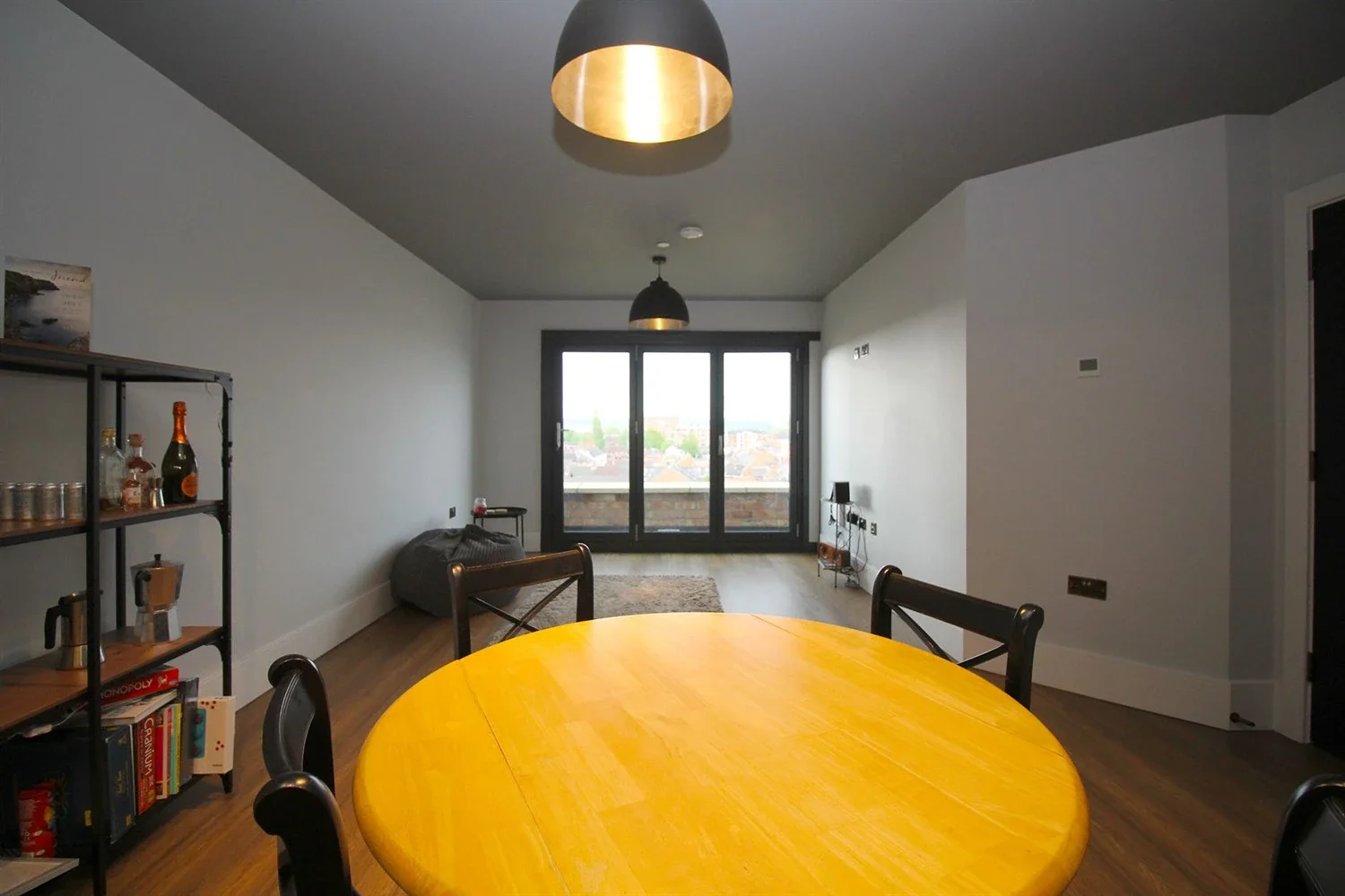 Flat Falcon Street in Charnwood