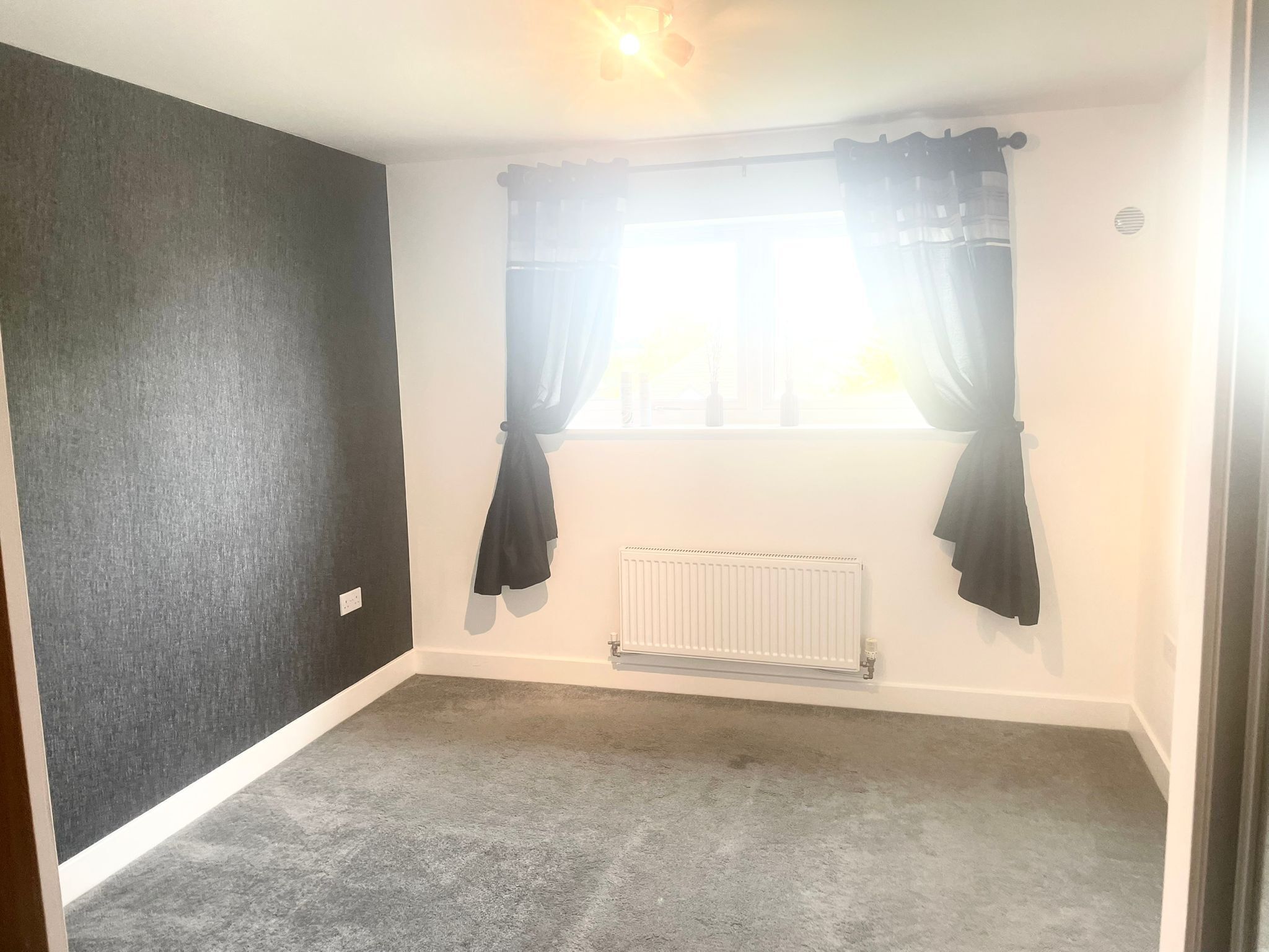 Flat Leyland Road in Dunstable