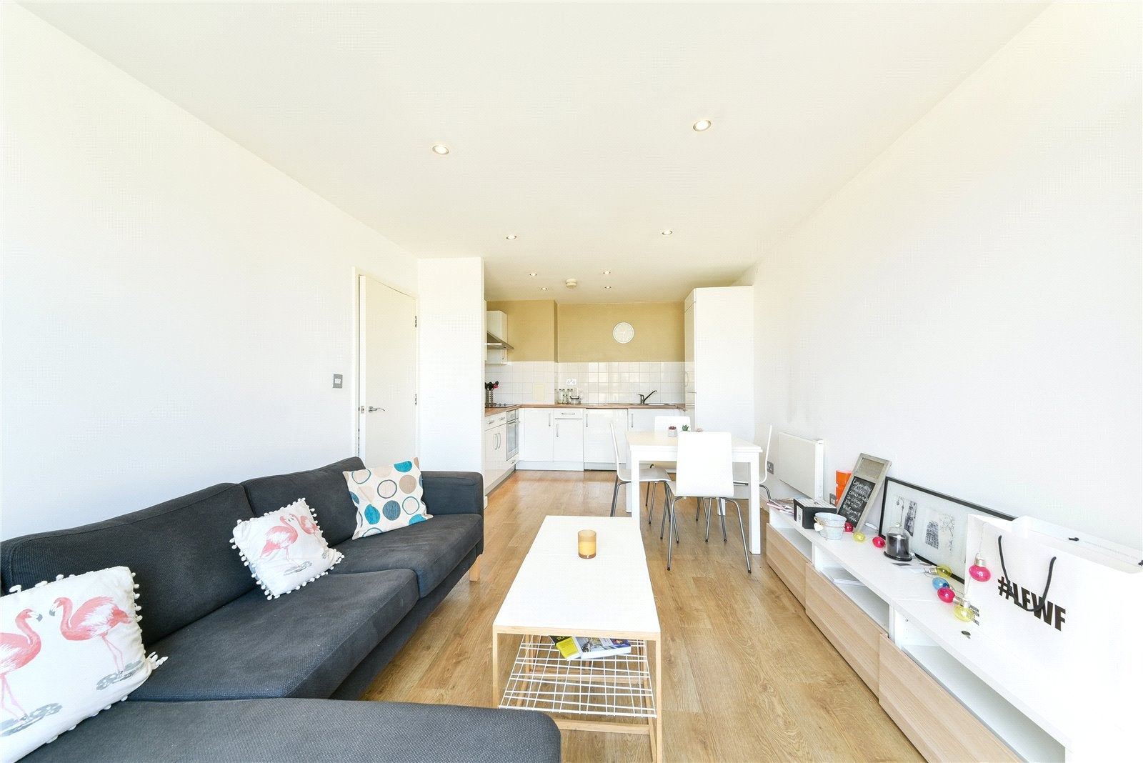 Flat Greatorex Street in Greater London