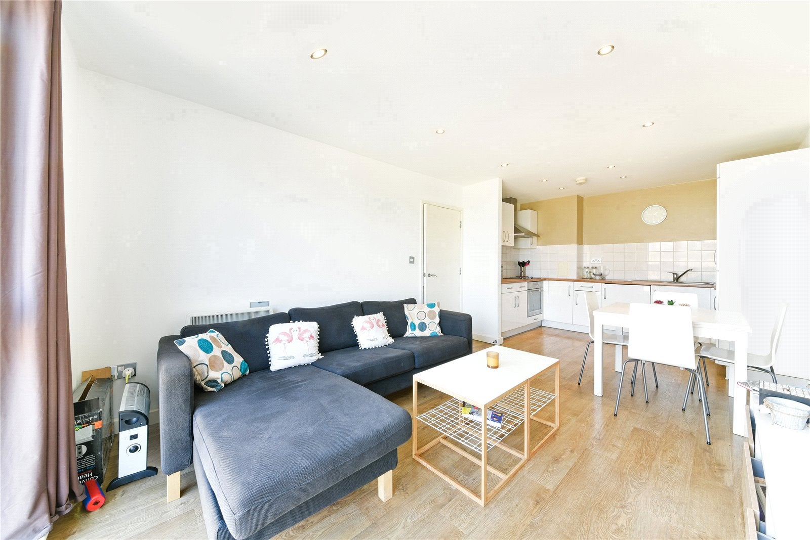 Flat Greatorex Street in Greater London