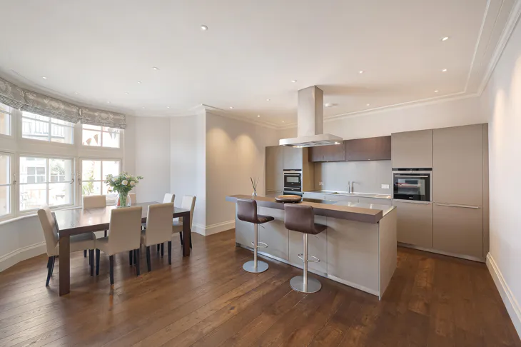 Flat Ambrosden Avenue in City of Westminster