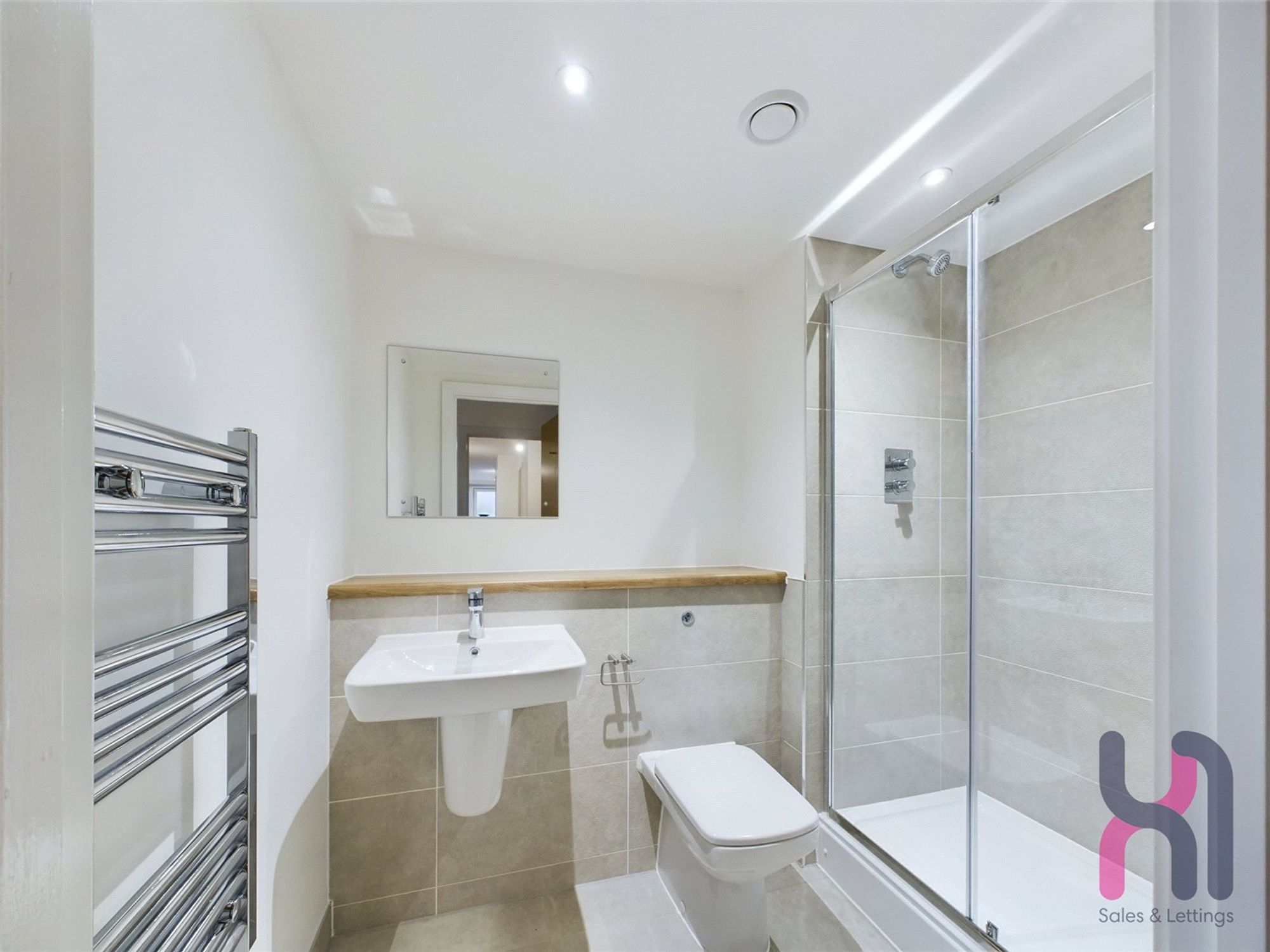 Flat Pomona Strand in Trafford