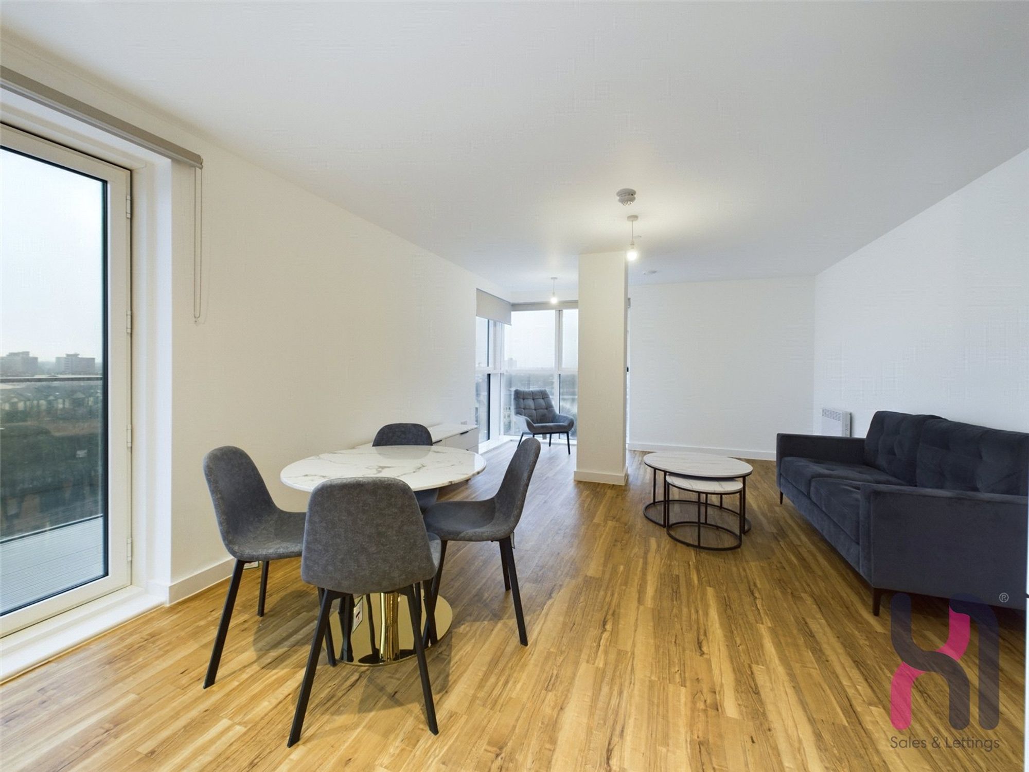 Flat Pomona Strand in Trafford