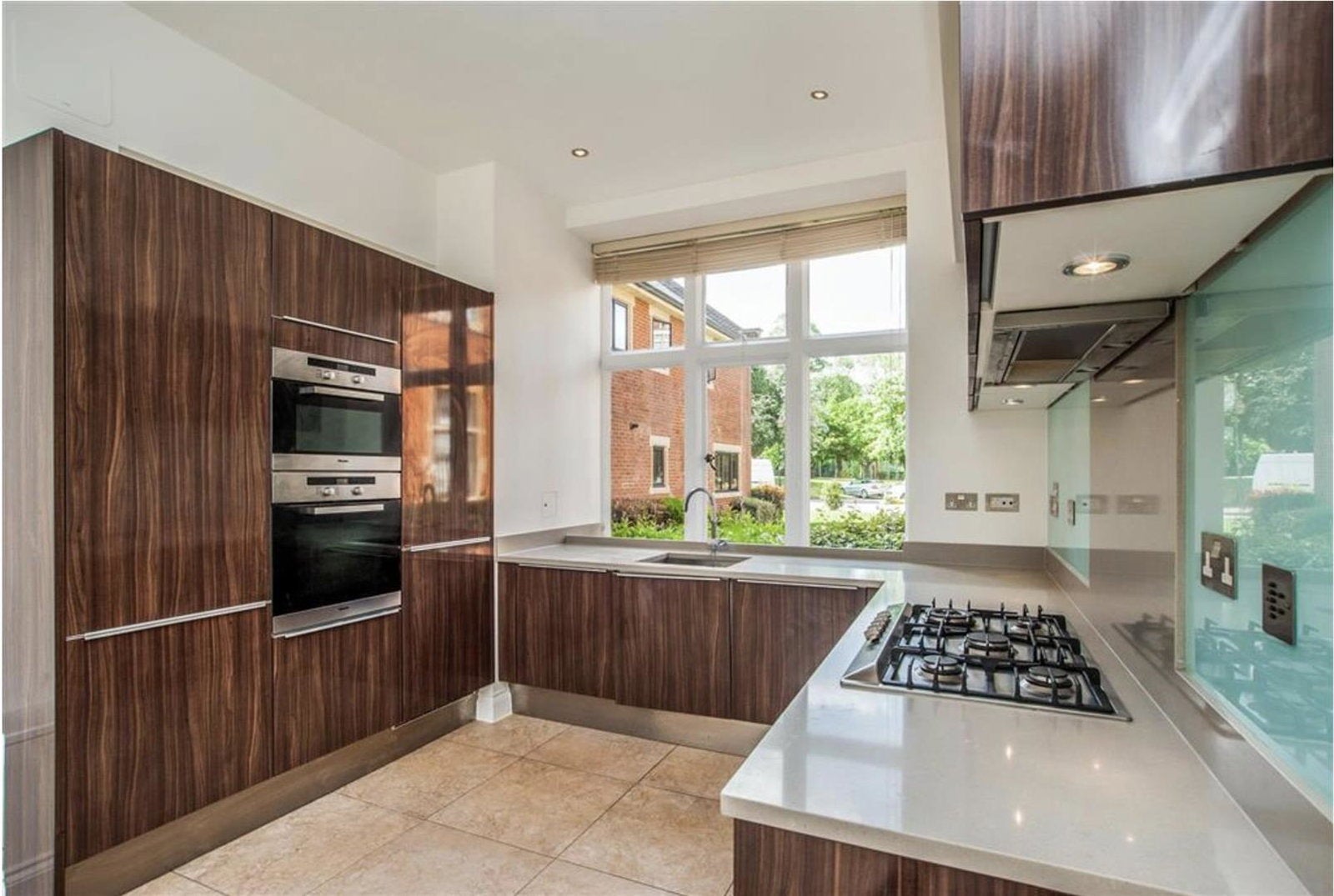 Flat Royal Connaught Drive in Hertsmere