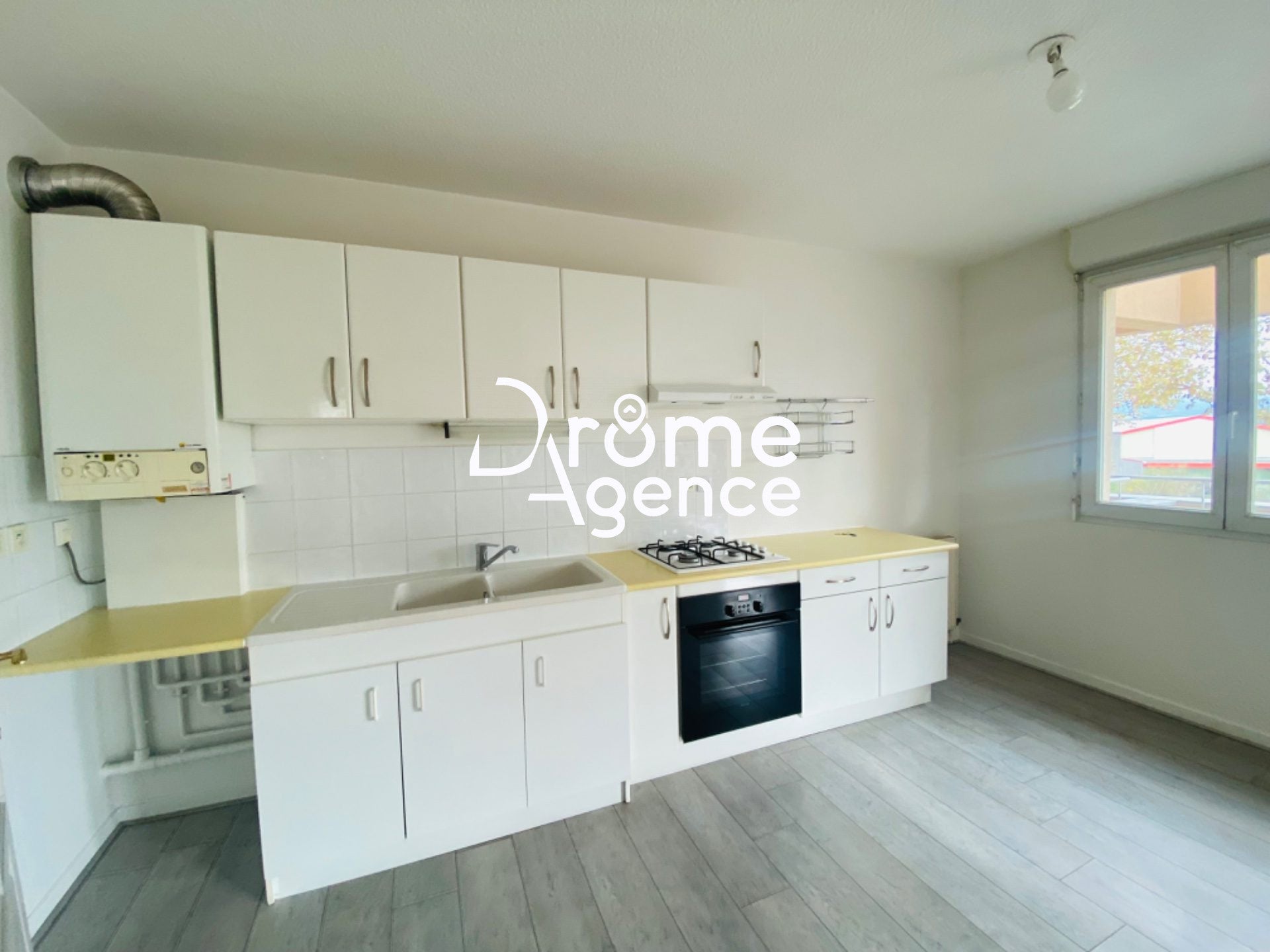Appartement Rue du Rhône à Saint-Marcel-lès-Valence